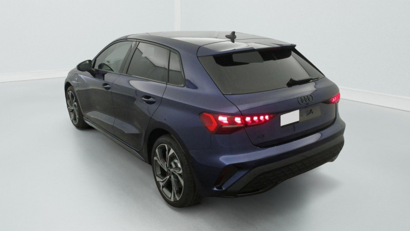 Photo 17 de l'offre de AUDI A3 SPORTBACK NOUVELLE 45 TFSI E HYBRIDE RECHARGEABLE 272 S TRONIC 6 S LINE à 43998€ chez Carlyss automobiles Vitré