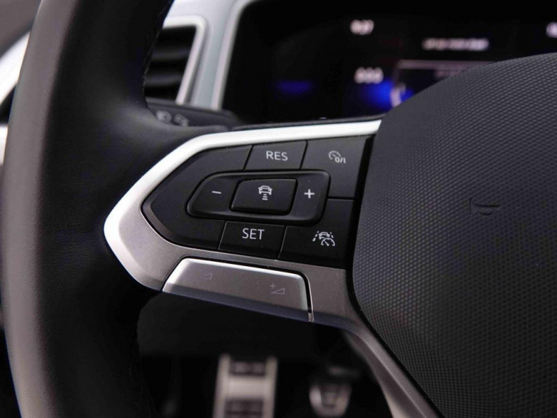 Photo 16 de l'offre de VOLKSWAGEN T-roc 1.0 TSi 115 Edition à 28198€ chez Carlyss automobiles Vitré