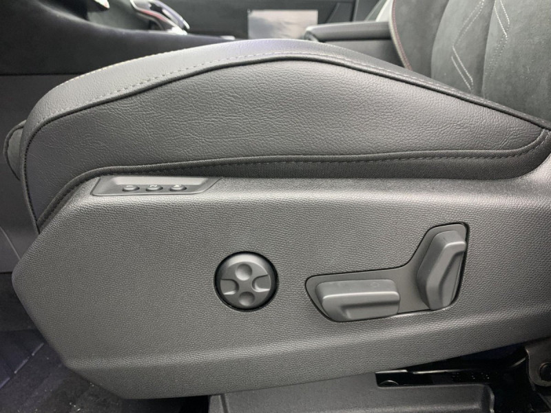 Photo 20 de l'offre de DS DS7 BlueHDi 130 EAT8 Pallas à 33998€ chez Carlyss automobiles Vitré