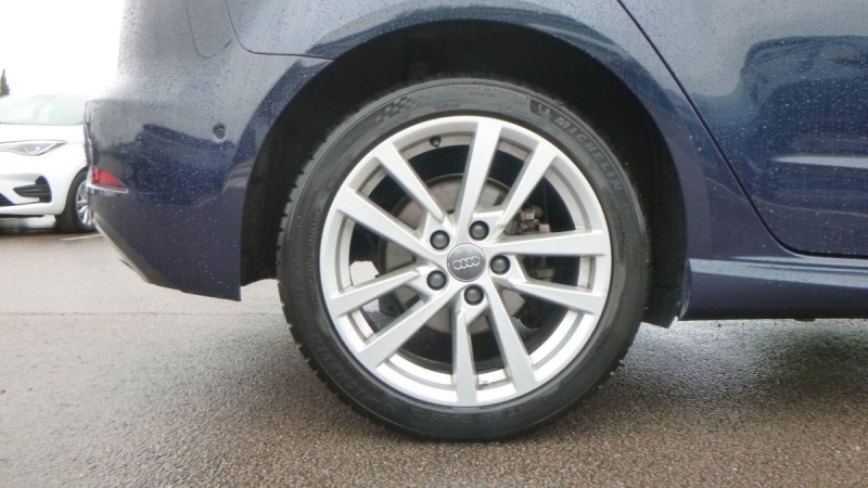 Photo 4 de l'offre de AUDI A3 SPORTBACK A3 Sportback 40 TFSIe 204 S tronic 6 Design à 21598€ chez Carlyss automobiles Vitré