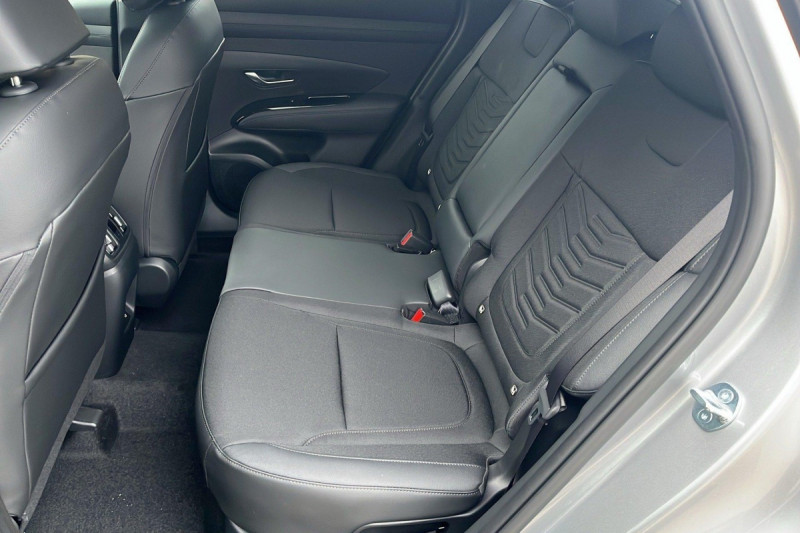 Photo 7 de l'offre de HYUNDAI Tucson 1.6 T-GDI 215 Hybrid BVA6 Creative à 34498€ chez Carlyss automobiles Vitré