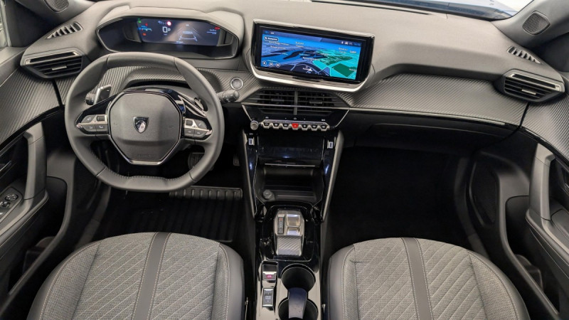 Photo 13 de l'offre de PEUGEOT 2008 Hybrid 136 e-DCS6 Allure à 23883€ chez Carlyss automobiles Vitré