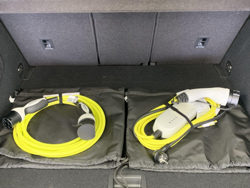 Photo 26 de l'offre de Cupra Terramar 1.5 eHybrid 204 ch DSG6 V à 40998€ chez Carlyss automobiles Vitré