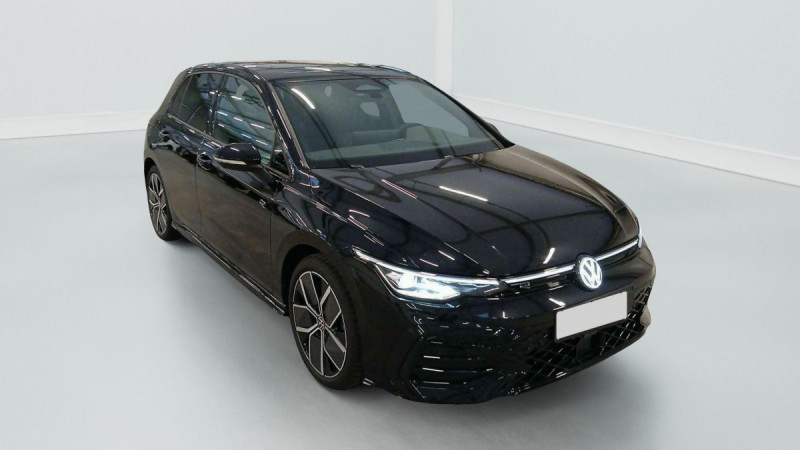 Photo 1 de l'offre de VOLKSWAGEN GOLF Golf 2.0 TDI 150 DSG7 R-Line à 37498€ chez Carlyss automobiles Vitré