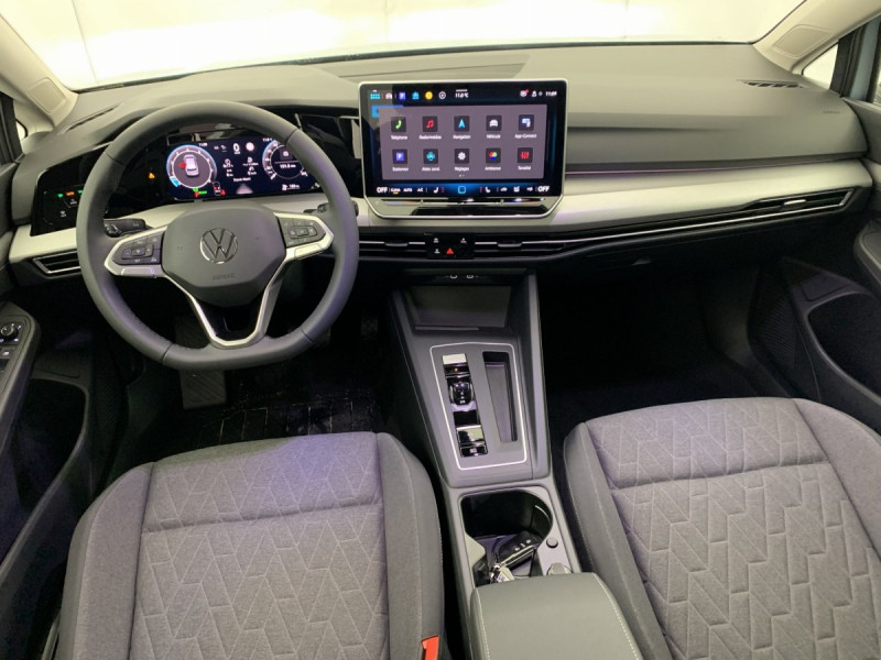 Photo 13 de l'offre de VOLKSWAGEN GOLF 8 1.5 ETSI EVO2 150 DSG7 LIFE PLUS à 30598€ chez Carlyss automobiles Vitré