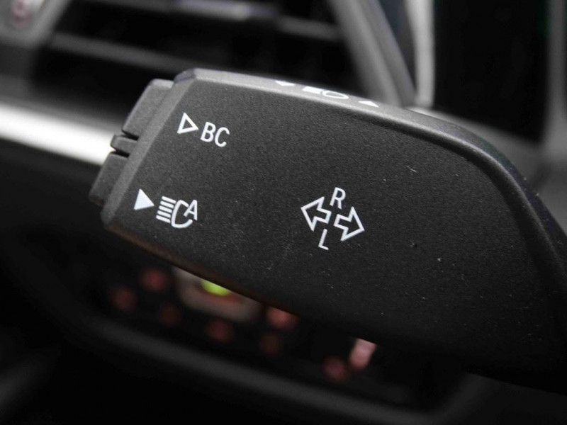 Photo 16 de l'offre de Bmw 3 330e 292 PHEV Touring Sport à 37093€ chez Carlyss automobiles Vitré