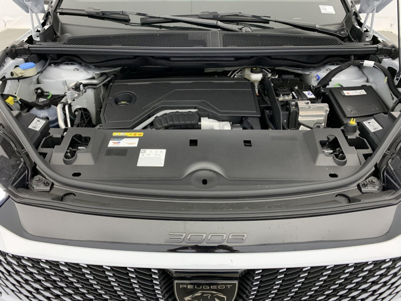 Photo 16 de l'offre de PEUGEOT 3008 Hybrid 145 e-DCS6 GT à 34998€ chez Carlyss automobiles Vitré
