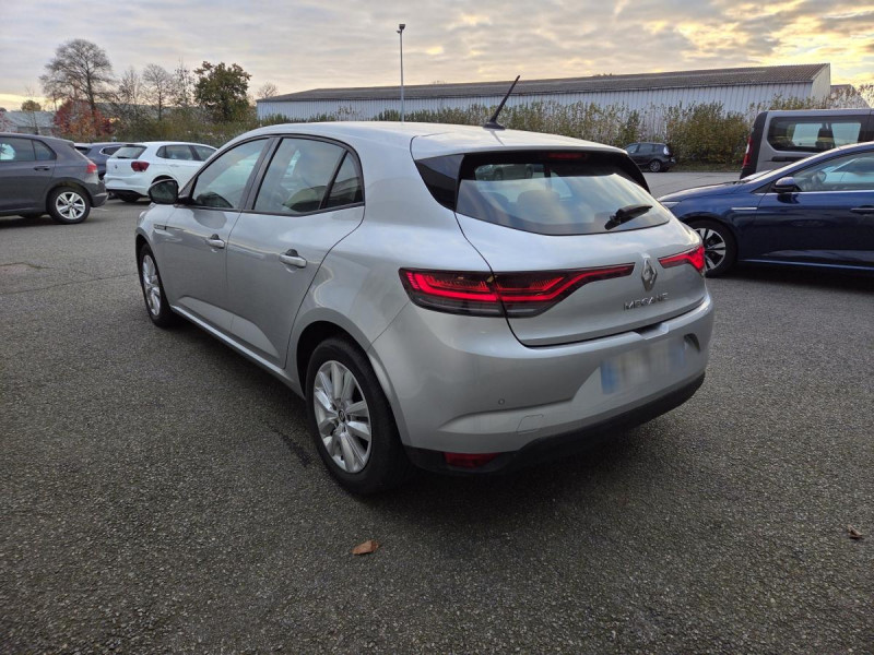 Photo 4 de l'offre de Renault Mégane Berline (4) Business TCe 115 FAP -21N à 16290€ chez Carlyss automobiles Vitré