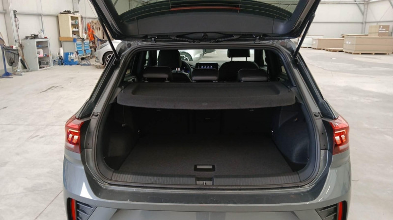 Photo 12 de l'offre de VOLKSWAGEN T-roc T-Roc 2.0 TDI 150 Start/Stop DSG7 R-Line à 38498€ chez Carlyss automobiles Vitré