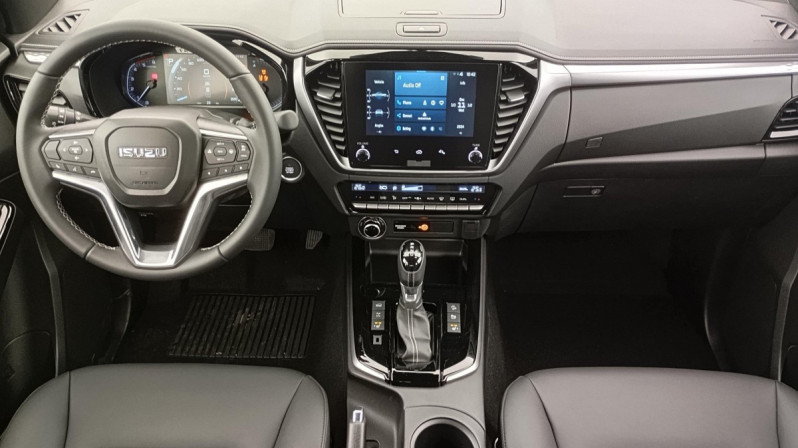 Photo 11 de l'offre de ISUZU D-MAX 1.9 4X4 SPACE CAB N60 F+  AT à 43601€ chez Carlyss automobiles Vitré