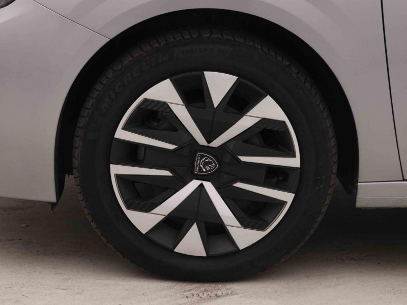 Photo 15 de l'offre de PEUGEOT 208 PureTech 100 S&S BVM6 Active à 17498€ chez Carlyss automobiles Vitré