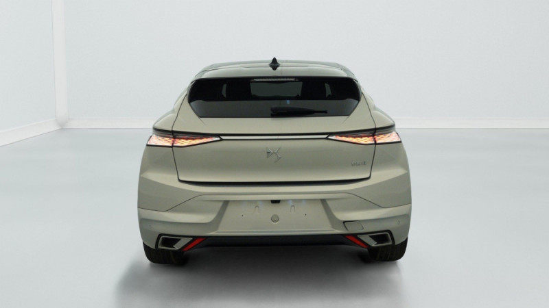 Photo 6 de l'offre de DS DS4 PureTech 130 EAT8 Rivoli à 22244€ chez Carlyss automobiles Vitré