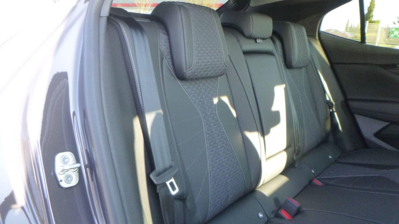 Photo 7 de l'offre de DS DS4 BlueHDi 130 EAT8 Pallas à 32398€ chez Carlyss automobiles Vitré