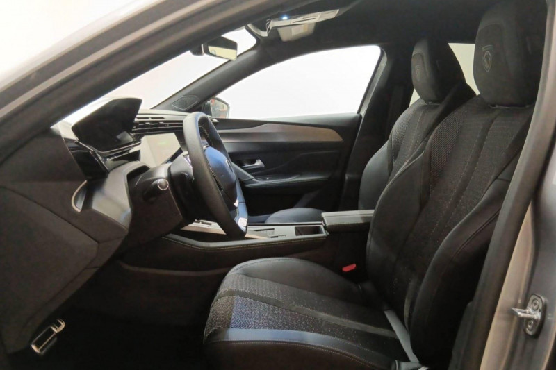 Photo 6 de l'offre de PEUGEOT 308 SW BlueHDi 130ch S&S EAT8 GT à 26398€ chez Carlyss automobiles Vitré