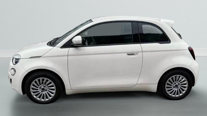 Photo 2 de l'offre de Fiat 500e BERLINE MY22 SERIE 1 STEP 1 500 e 95 ch Action Plus à 12598€ chez Carlyss automobiles Vitré