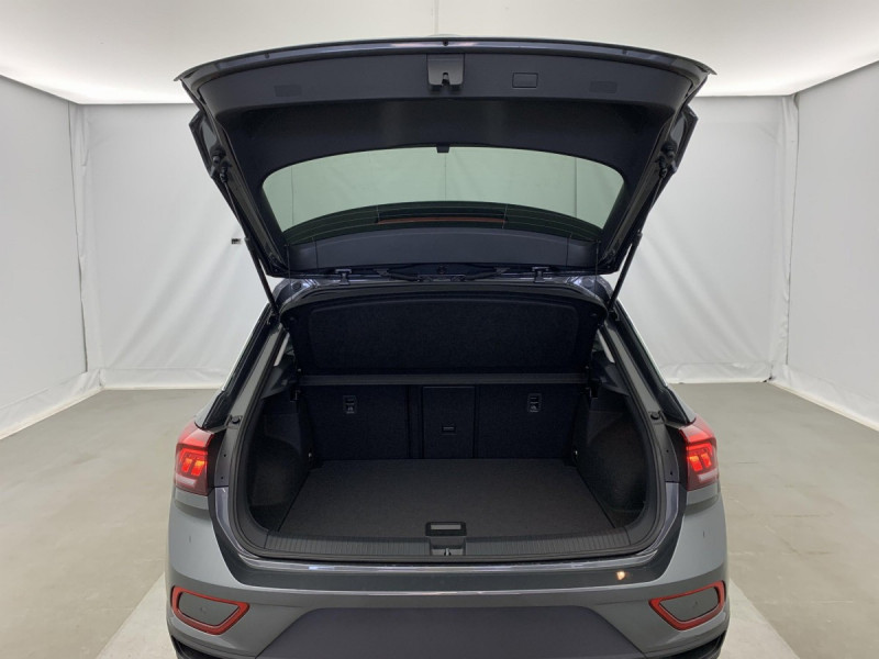 Photo 11 de l'offre de VOLKSWAGEN T-roc 2.0 TDI 150 Start/Stop DSG7 Life Plus à 32998€ chez Carlyss automobiles Vitré