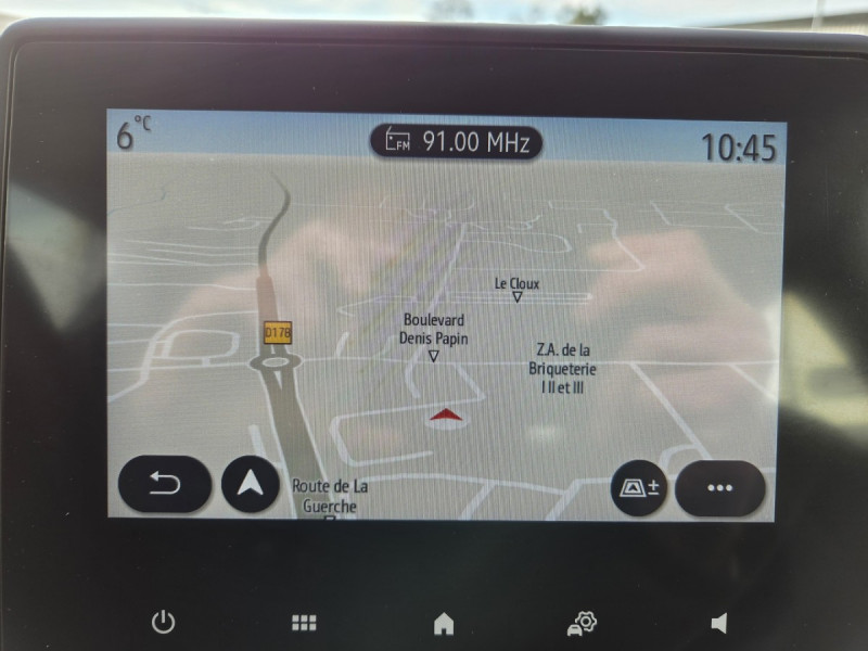 Photo 9 de l'offre de RENAULT Clio (5) Business TCe 90 -21N à 11490€ chez Carlyss automobiles Vitré