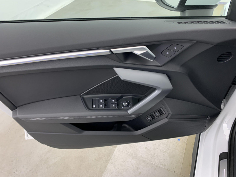 Photo 21 de l'offre de Audi A3 ALLSTREET TFSI e Hybride rechargeable 204 S tronic 6 Design à 42998€ chez Carlyss automobiles Vitré
