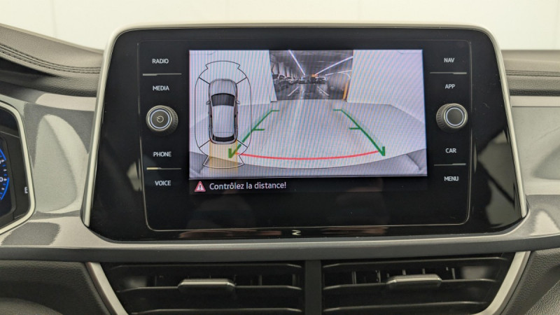 Photo 18 de l'offre de VOLKSWAGEN T-roc 1.5 TSI EVO2 150 Start/Stop DSG7 Style à 25998€ chez Carlyss automobiles Vitré