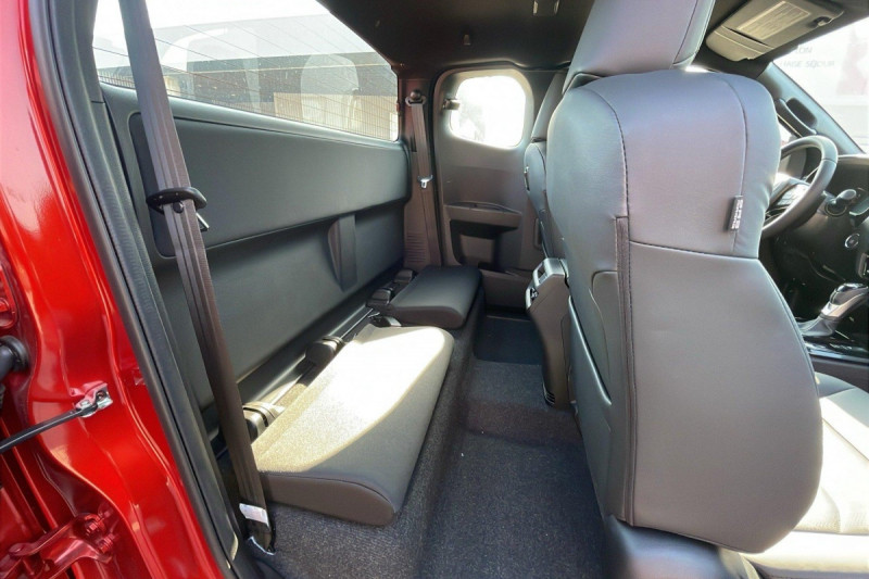 Photo 10 de l'offre de ISUZU D-MAX 1.9 4X4 SPACE CAB N60 NSPORT  AT à 45846€ chez Carlyss automobiles Vitré