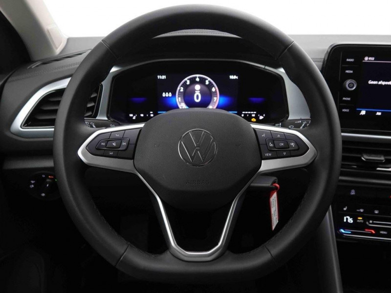 Photo 6 de l'offre de VOLKSWAGEN T-roc 1.0 TSi 115 Life à 27698€ chez Carlyss automobiles Vitré