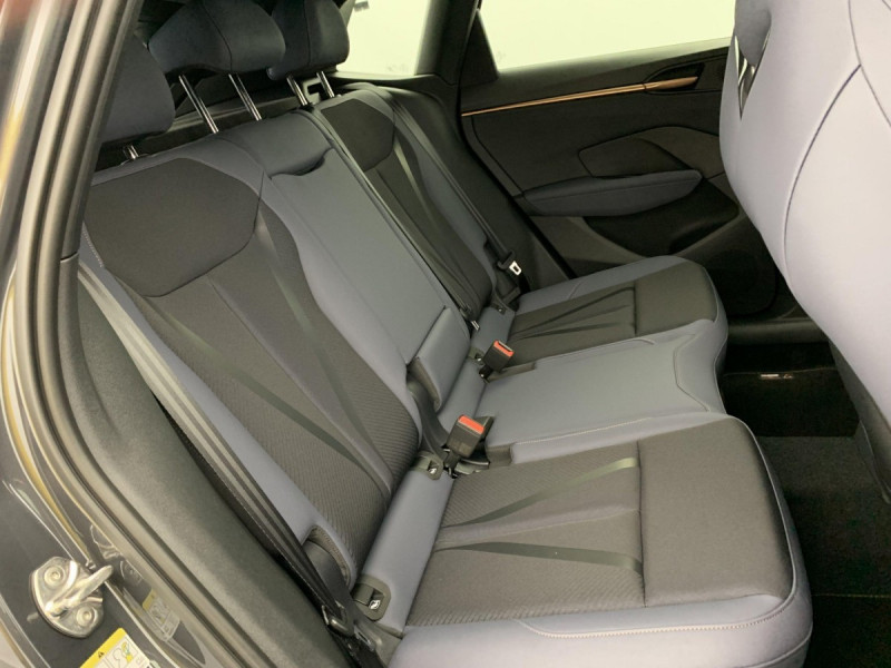 Photo 10 de l'offre de Cupra Terramar 1.5 eTSI Hybrid 150 ch DSG7 V à 36998€ chez Carlyss automobiles Vitré