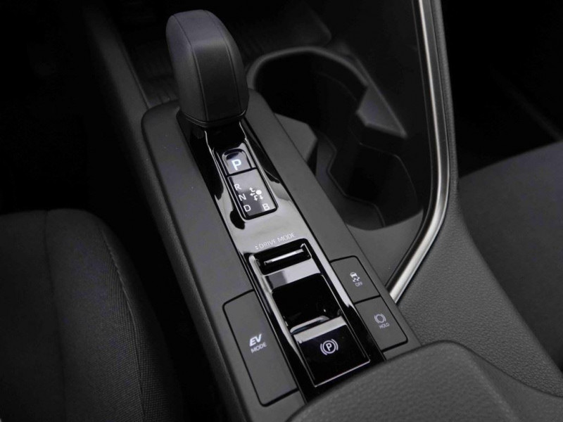 Photo 9 de l'offre de TOYOTA C-HR 1.8 Hybrid 140 CVT Dynamic à 31402€ chez Carlyss automobiles Vitré