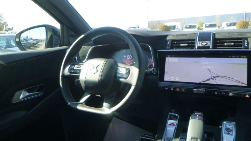 Photo 8 de l'offre de DS DS7 BlueHDi 130 EAT8 Pallas à 34987€ chez Carlyss automobiles Vitré