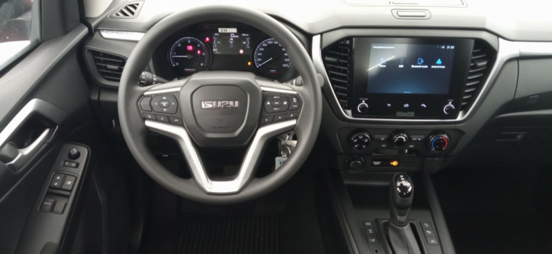Photo 12 de l'offre de ISUZU D-MAX 1.9 4X4 SPACE CAB N60 B.B+  AT à 39109€ chez Carlyss automobiles Vitré