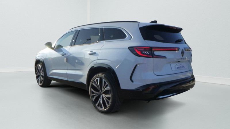 Photo 3 de l'offre de RENAULT ESPACE VI Espace E-Tech full hybrid 200 GSR2 Iconic à 44998€ chez Carlyss automobiles Vitré