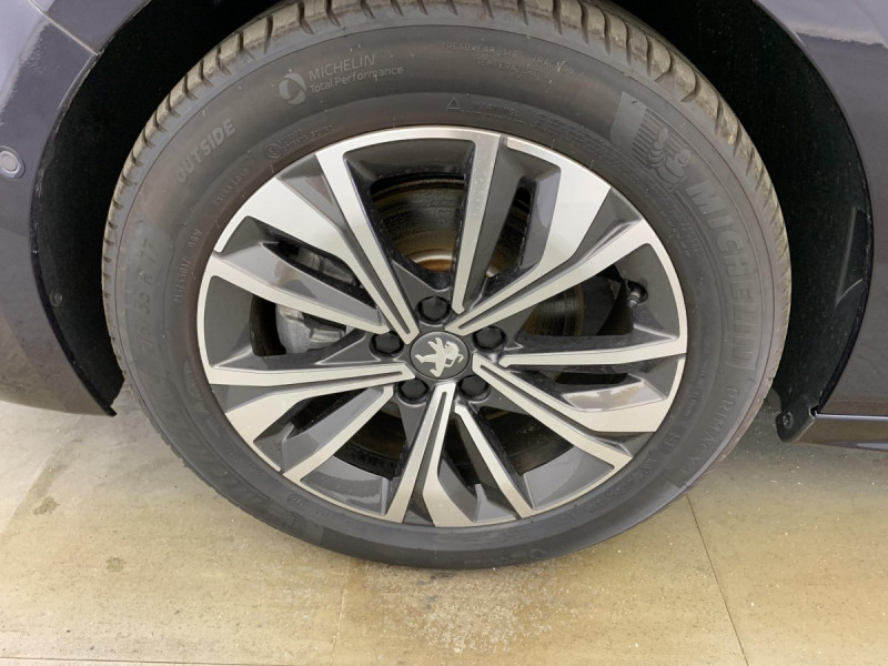 Photo 22 de l'offre de PEUGEOT 508 PureTech 130 ch S&S EAT8 Allure Pack à 25998€ chez Carlyss automobiles Vitré