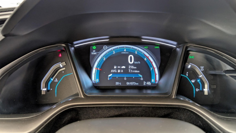 Photo 21 de l'offre de HONDA Civic 2018 CIVIC 1.0 I-VTEC 126 ELEGANCE à 14498€ chez Carlyss automobiles Vitré