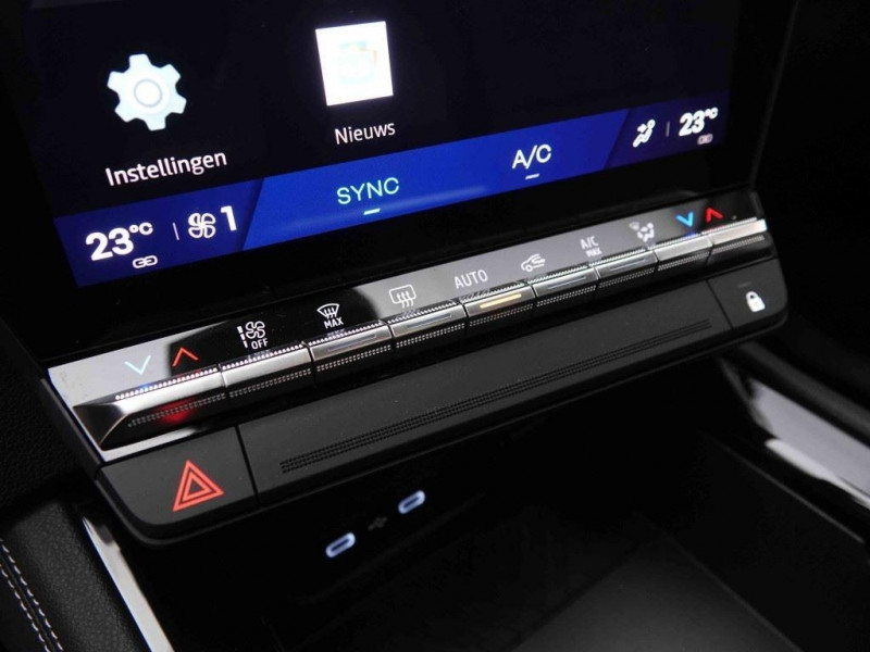 Photo 17 de l'offre de RENAULT Espace E-TECH 200 Full Hybrid 7PL Techno à 39898€ chez Carlyss automobiles Vitré