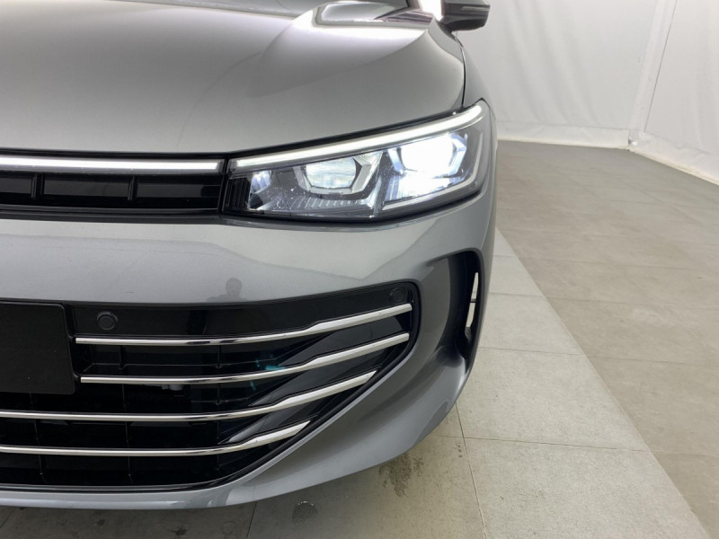 Photo 24 de l'offre de VOLKSWAGEN Passat 1.5 eTSI OPF 150 DSG7 Elegance à 39598€ chez Carlyss automobiles Vitré