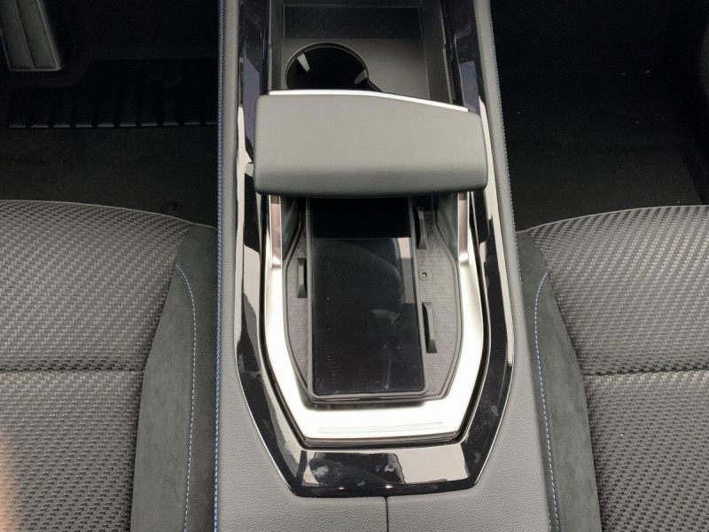 Photo 29 de l'offre de RENAULT ESPACE VI E-TECH FULL HYBRID 200 GSR2 ESPRIT ALPINE à 38043€ chez Carlyss automobiles Vitré