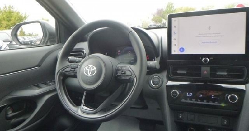 Photo 11 de l'offre de Toyota Yaris Cross Hybride Yaris Cross Hybride 130h 2WD Design à 29398€ chez Carlyss automobiles Vitré