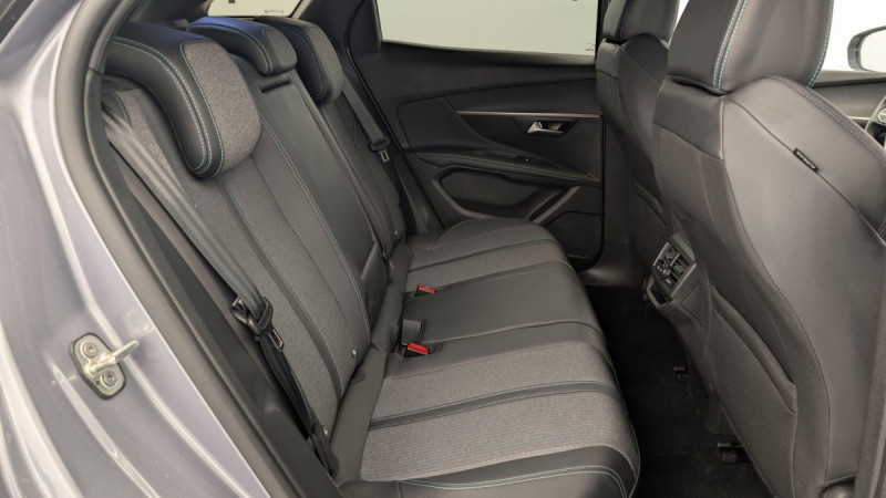 Photo 10 de l'offre de PEUGEOT 3008 Hybrid 136 e-DCS6 Allure Pack à 27853€ chez Carlyss automobiles Vitré