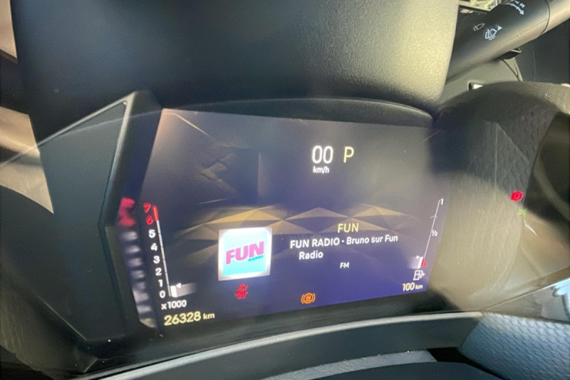 Photo 5 de l'offre de DS DS4 PureTech 130 EAT8 Rivoli à 24276€ chez Carlyss automobiles Vitré