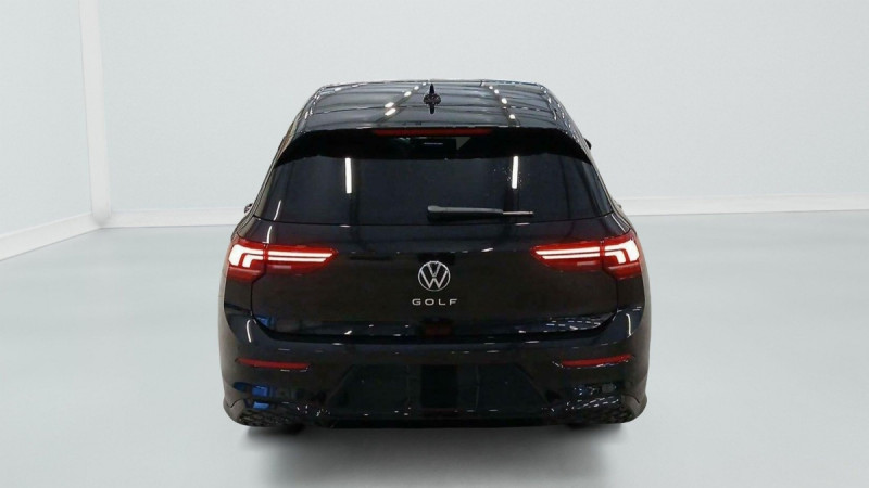 Photo 2 de l'offre de VOLKSWAGEN GOLF Golf 2.0 TDI 150 DSG7 R-Line à 37498€ chez Carlyss automobiles Vitré
