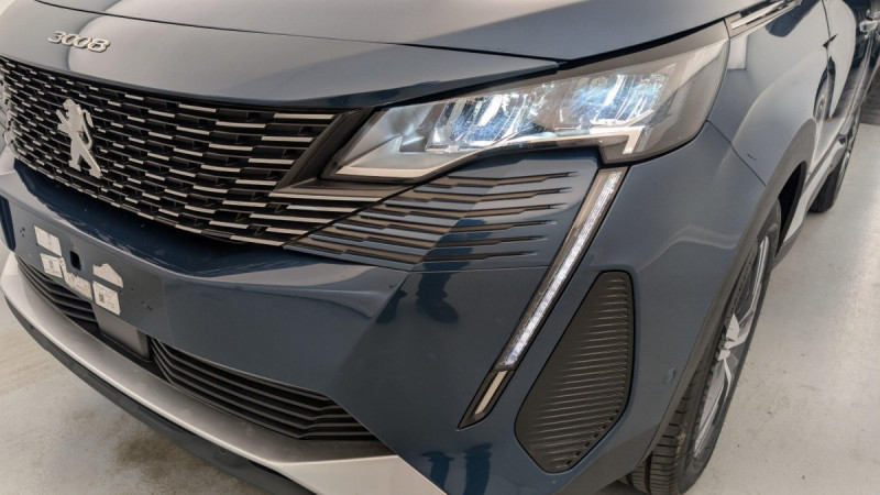 Photo 21 de l'offre de PEUGEOT 3008 PureTech 130ch S&S BVM6 Allure Pack à 19879€ chez Carlyss automobiles Vitré