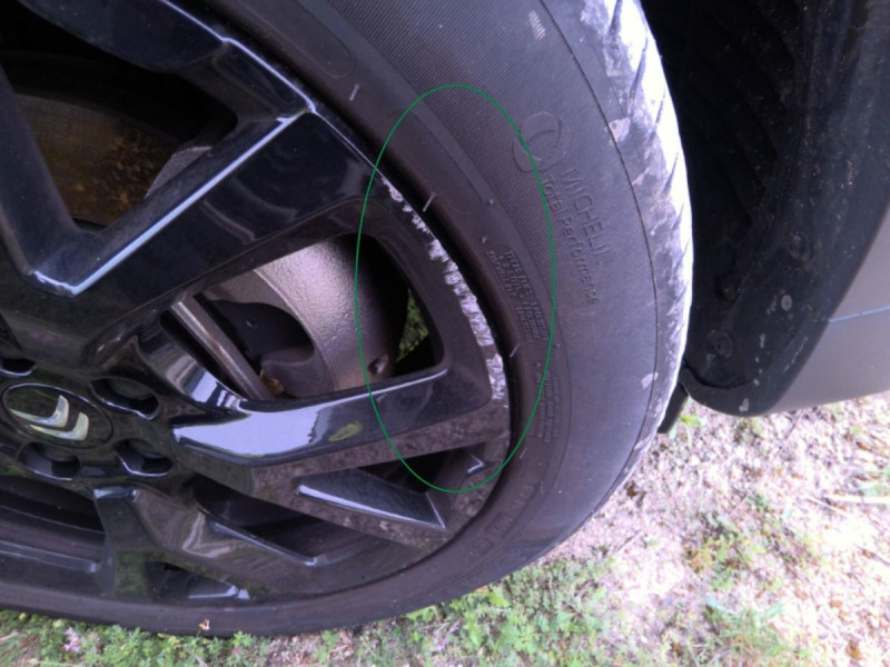 Photo 5 de l'offre de CITROEN C5 Aircross C5 Aircross Hybride Rechargeable 225 e-EAT8 Max à 27198€ chez Carlyss automobiles Vitré