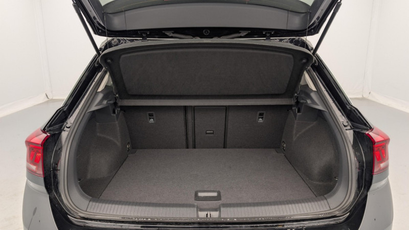 Photo 11 de l'offre de VOLKSWAGEN T-roc 1.5 TSI EVO2 150 Start/Stop DSG7 Style à 25998€ chez Carlyss automobiles Vitré