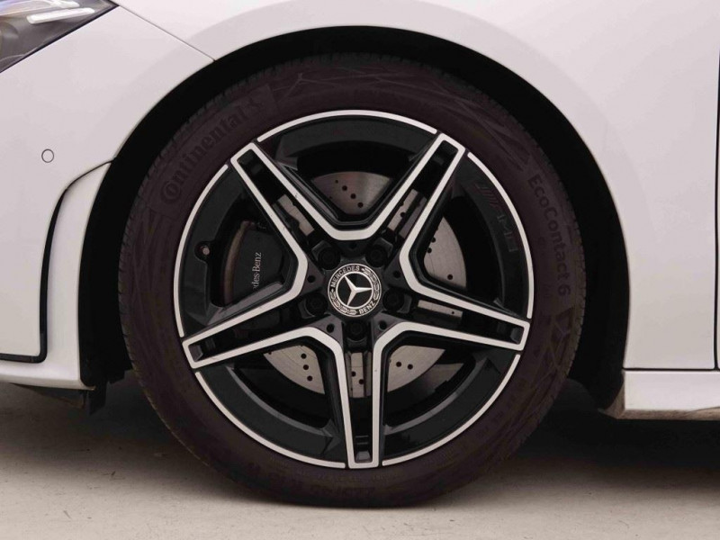 Photo 13 de l'offre de MERCEDES-BENZ CLA 200 163 DCT Shooting Brake AMG-Line à 37129€ chez Carlyss automobiles Vitré