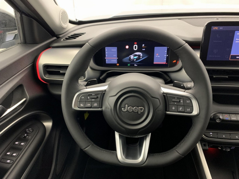 Photo 14 de l'offre de Jeep Avenger 1.2 Turbo T3 110 ch e-Hybrid BVR6 Summit à 27998€ chez Carlyss automobiles Vitré