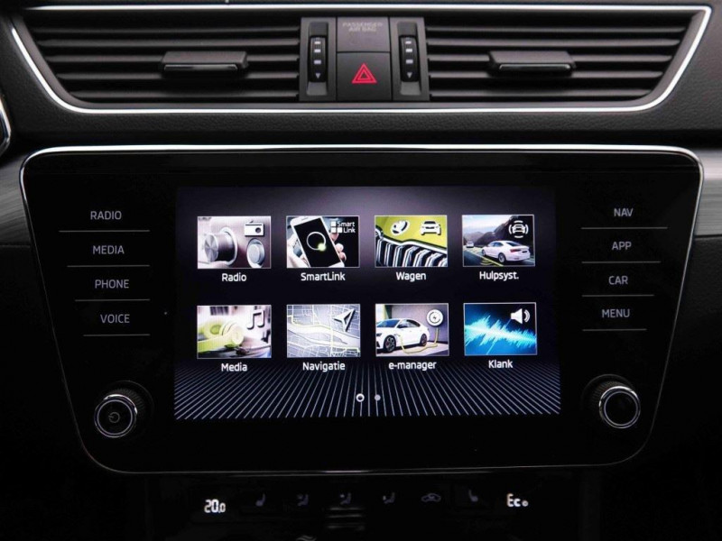 Photo 16 de l'offre de SKODA Superb 1.4 TSi 218 PHEV Combi Edition à 32177€ chez Carlyss automobiles Vitré