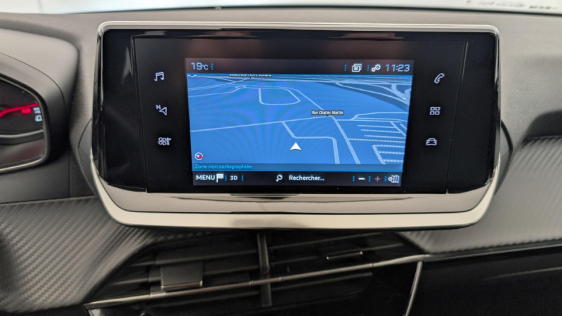 Photo 17 de l'offre de PEUGEOT 208 PureTech 100 S&S BVM6 Allure à 16293€ chez Carlyss automobiles Vitré