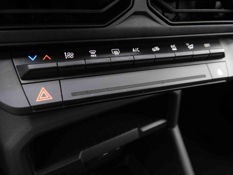 Photo 14 de l'offre de DACIA DUSTER 1.2 Mild Hybrid 130 Expression à 25198€ chez Carlyss automobiles Vitré