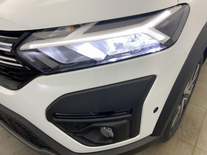 Photo 22 de l'offre de DACIA Sandero TCe 90 GSR2 Stepway Expression à 16798€ chez Carlyss automobiles Vitré