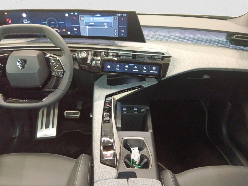 Photo 9 de l'offre de PEUGEOT 3008 Hybrid 136 e-DCS6 GT à 33898€ chez Carlyss automobiles Vitré