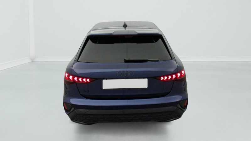 Photo 12 de l'offre de AUDI A3 SPORTBACK NOUVELLE 45 TFSI E HYBRIDE RECHARGEABLE 272 S TRONIC 6 S LINE à 43998€ chez Carlyss automobiles Vitré